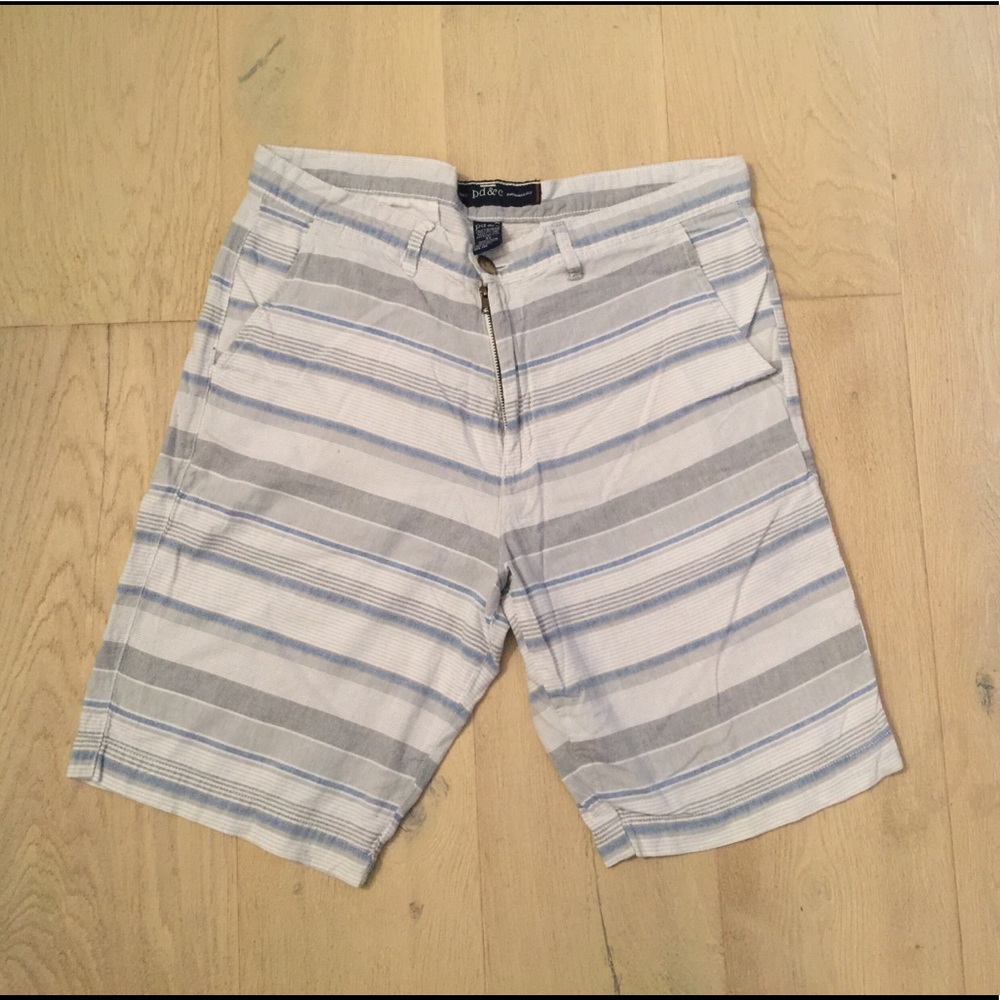 Men’s striped white shorts